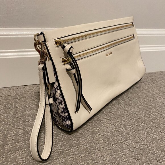 Coach Clutch - Picture 4 of 6